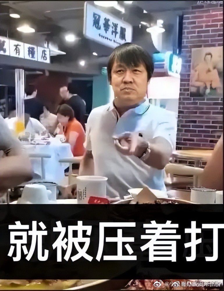 保罗这个人的情商确实很高，智商也很高，他看得出，宋婉婷的心思全在叶辰身上，所以她才提出要送叶辰，既然这样，那自己何不顺水推舟，帮她一把呢？于是，宋婉婷便对叶辰说道：叶大师，我送您吧。